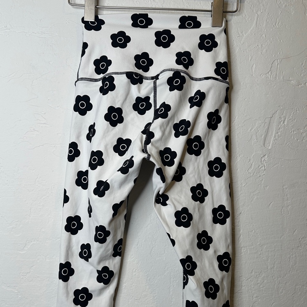 GIGI C Black and White Floral Leggings Size XS - Picture 6 of 7